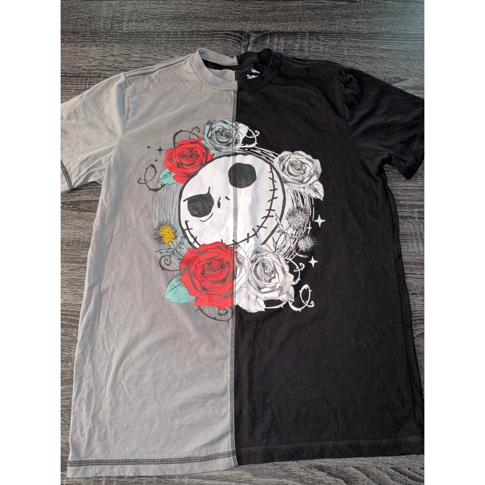 Disney The Nightmare Before Christmas Jack Skellington Rose Graphic Tee Small